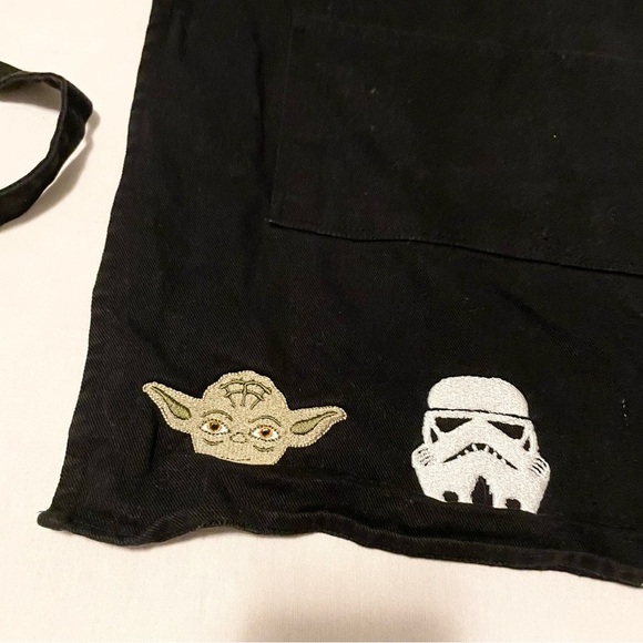 Williams Sonoma Star Wars Kids Apron Embroidered Yoda Darth Storm Boba - Picture 3 of 13